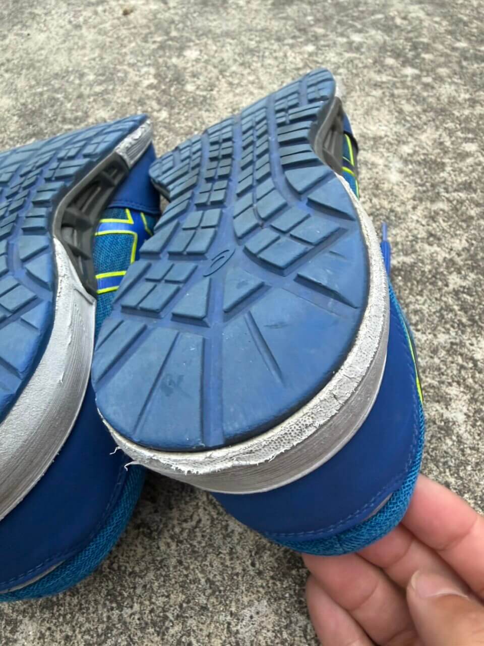購入後12ヶ月履いたアシックスの安全靴